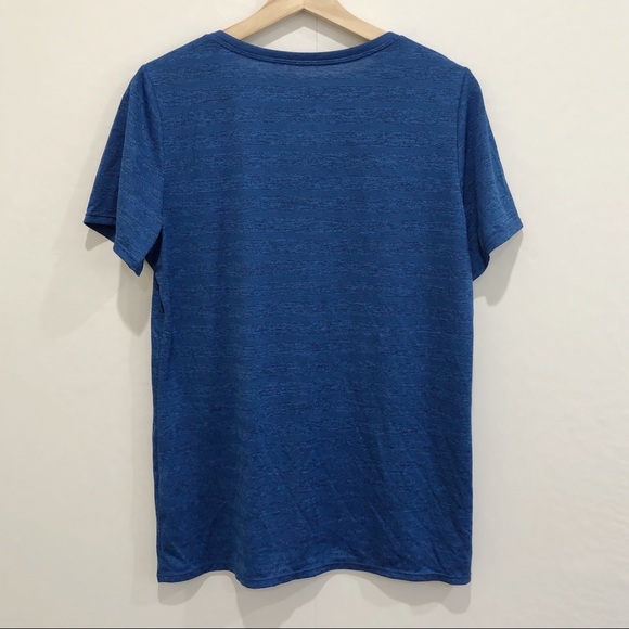 Nike Women's Top - Picture 3 of 4